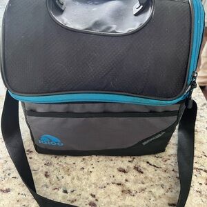Igloo Black and blue cooler Bag lunchbox